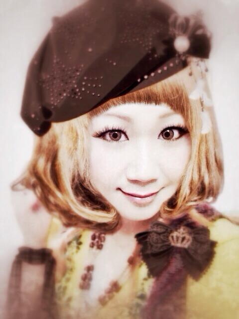 ayufacebook3.jpg